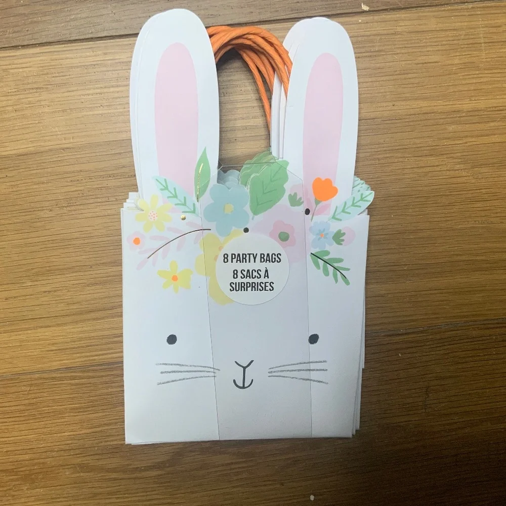 Meri Meri 8 Bunny Party Bags with Flowers